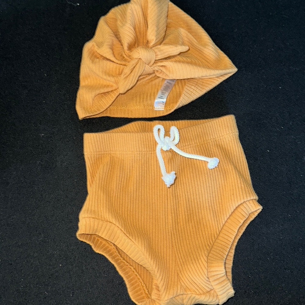 PL: Baby beanie & bummies set